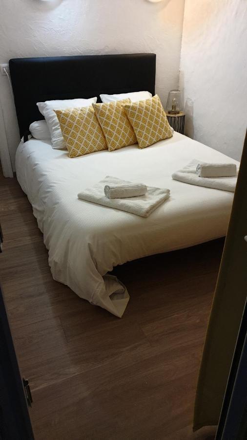 Les Pieds Dans L' Eau Apartment Empuriabrava Exterior foto