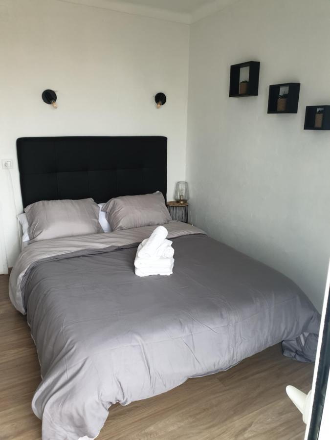 Les Pieds Dans L' Eau Apartment Empuriabrava Exterior foto